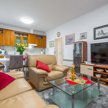 Lovely Apartment Ragusa Esterno foto