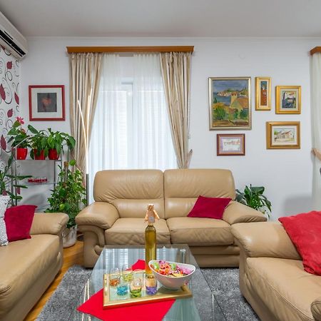 Lovely Apartment Ragusa Esterno foto