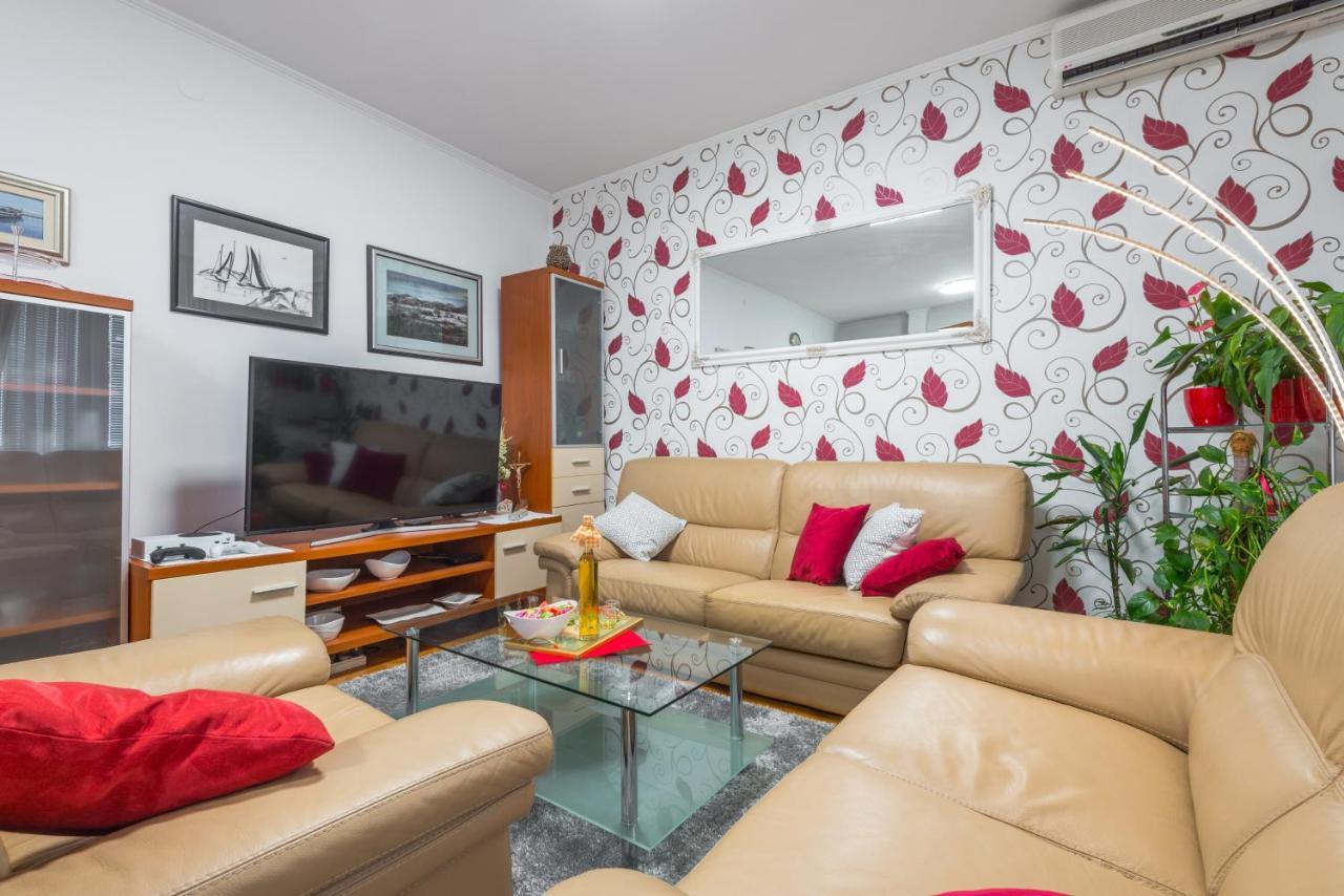 Lovely Apartment Ragusa Esterno foto