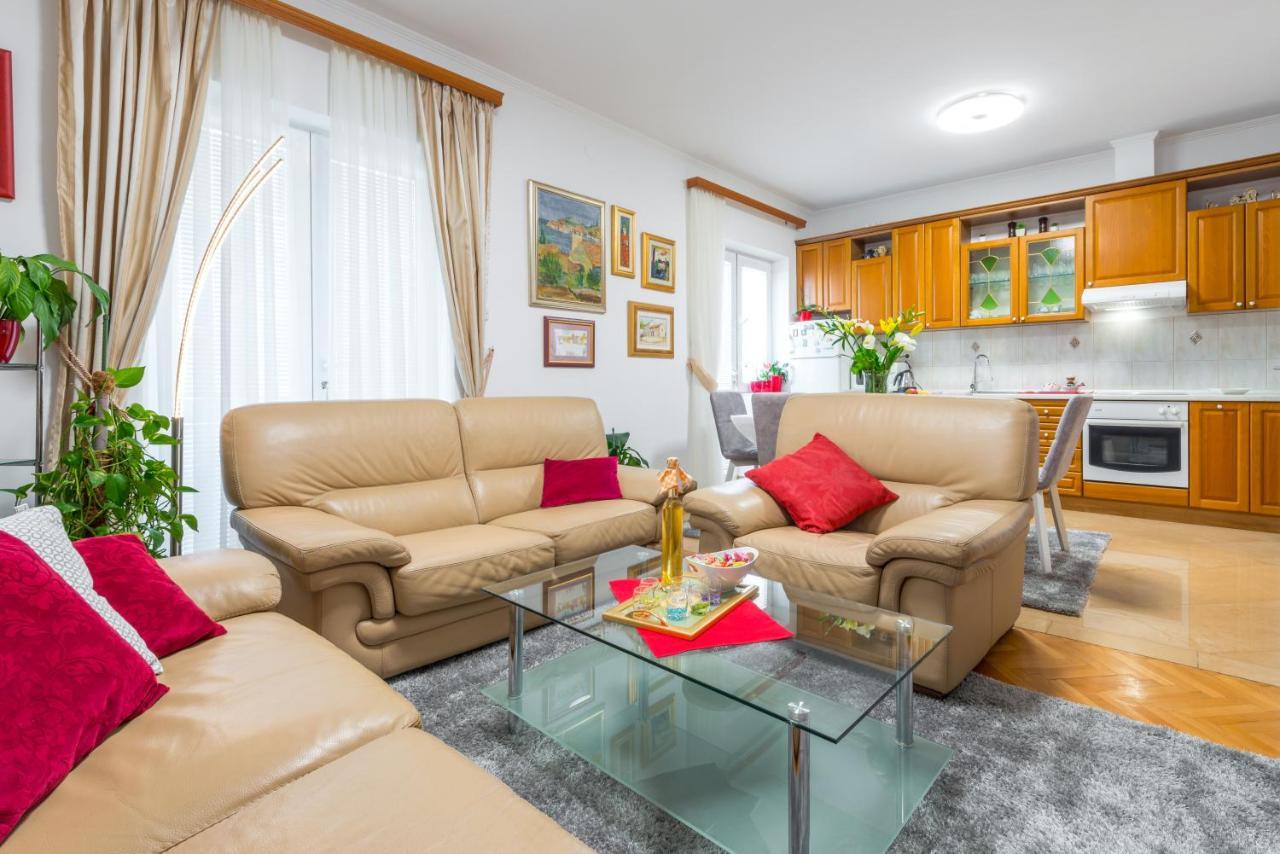 Lovely Apartment Ragusa Esterno foto
