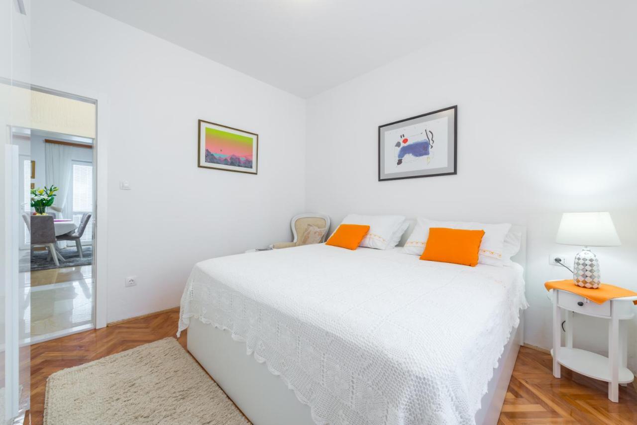 Lovely Apartment Ragusa Esterno foto